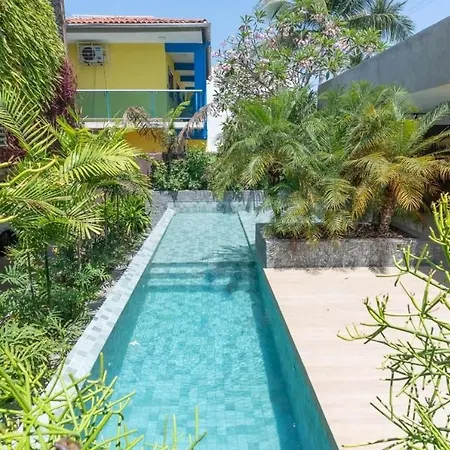 Residencial Praça Cinco - Flats a 200m do mar no Centro Porto de Galinhas por Yolo-2